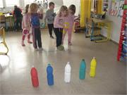 igra z igracami iz odpadnega materiala (54)